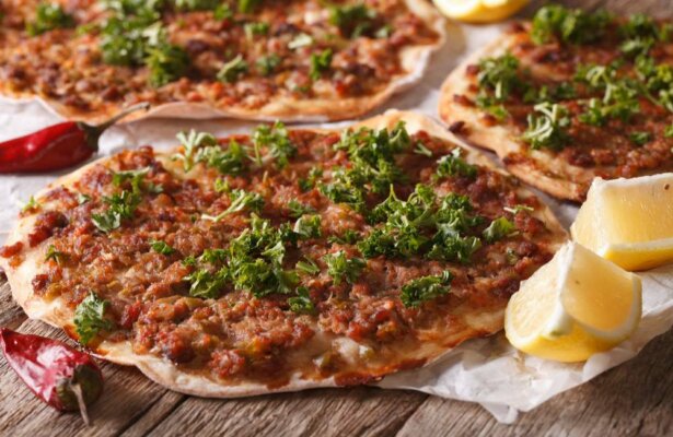 Turkish Food- lahmacun