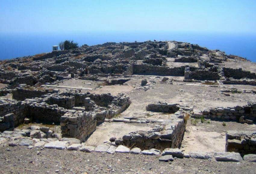 Alternative Santorini for children - The foundations of the settlement at Ancient Thera are clearly visible.