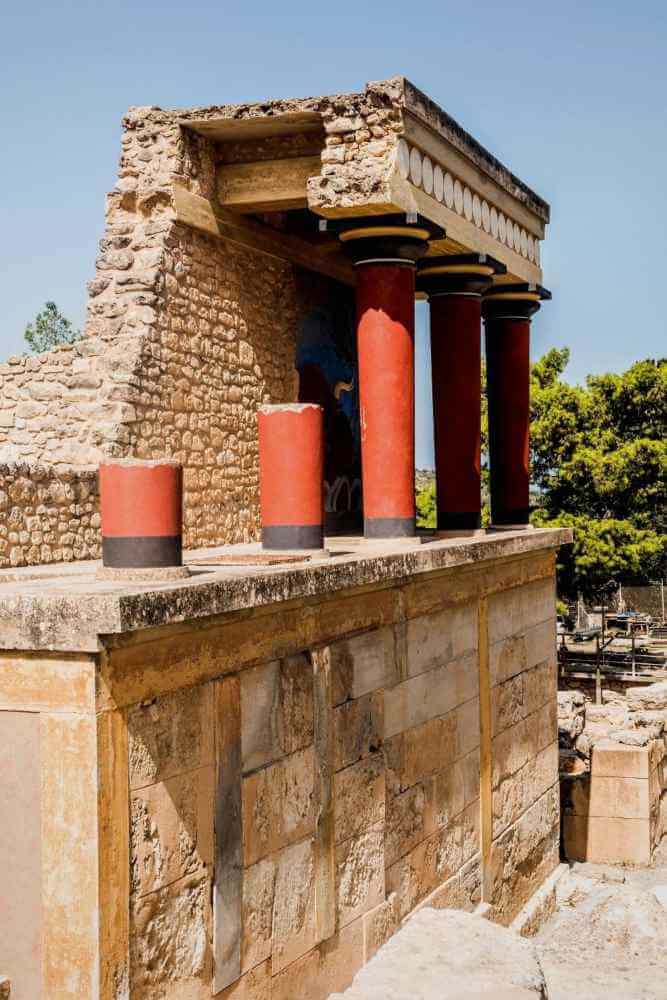 The Most Spectacular Places to Visit in Crete by Car... And Road Trip Ideas! 13 places to visit in Crete by car GREECE - CRETE - HERAKLION - KNOSSOS