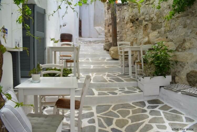 Crete or Naxos: Which Greek Island Should Be Your Next Stop? 22 crete or naxos White streets in the old town of Naxos.