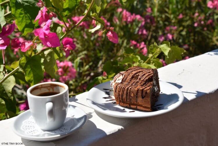 Chocolate cake, Vagia beach.