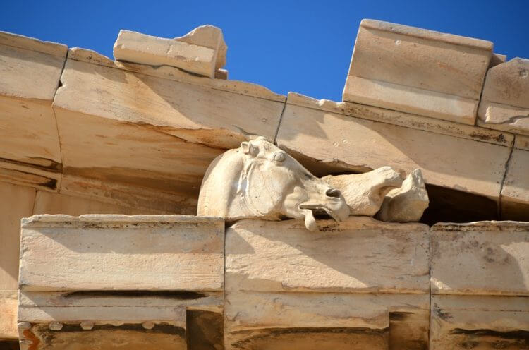 Parthenon Aropolis Athens from the article: 10 Reasons to Visit Greece (on your next holidays)
