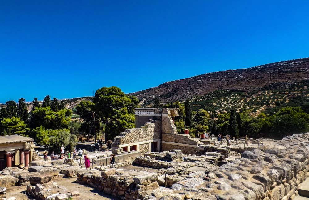 Outstanding Things to See in the Knossos Palace During Your Crete Vacation! 4 knossos palace knossos palace