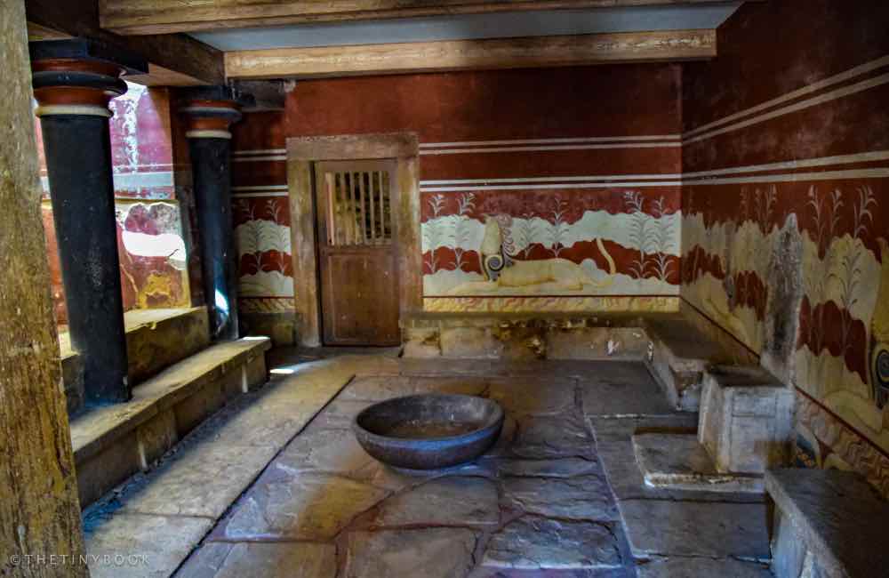Outstanding Things to See in the Knossos Palace During Your Crete Vacation! 15 knossos palace knossos palace