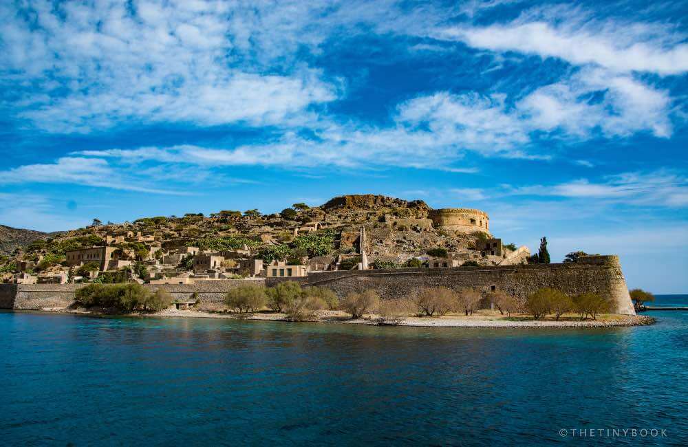 Fortified island, Crete