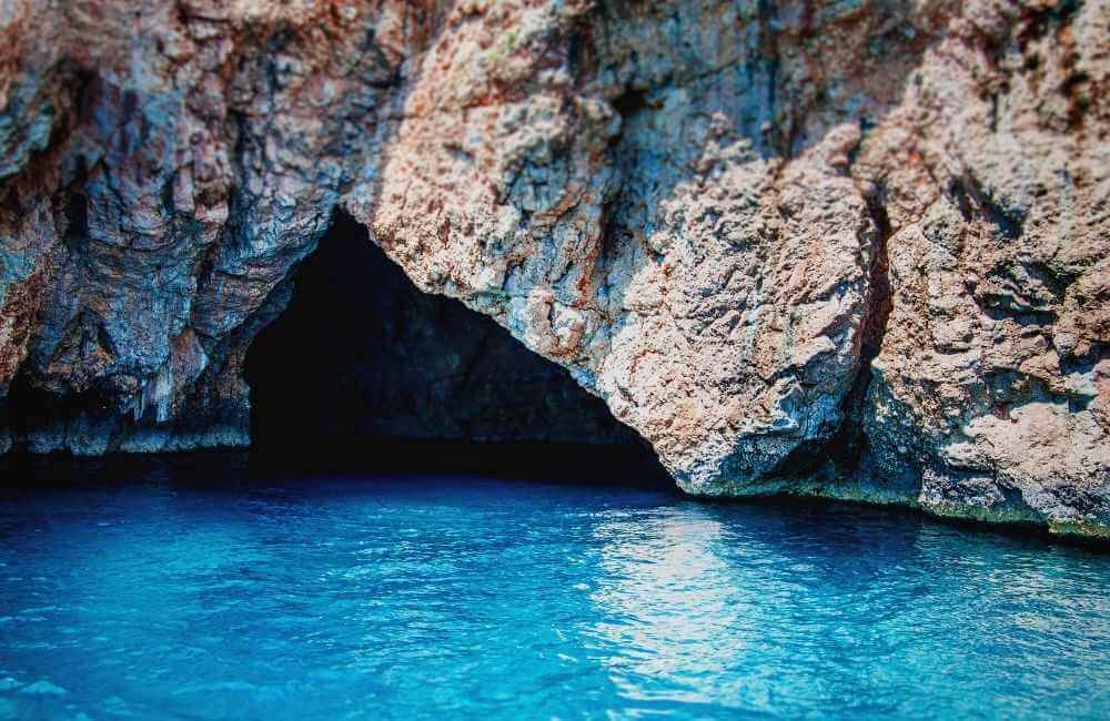 Discover the Beautiful Hidden Gems in Greece You Can Visit Right Now! 31 hidden gems in Greece hidden gems in Greece