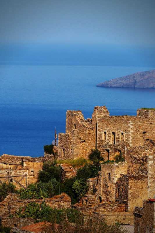 Discover the Beautiful Hidden Gems in Greece You Can Visit Right Now! 5 hidden gems in Greece hidden gems in Greece
