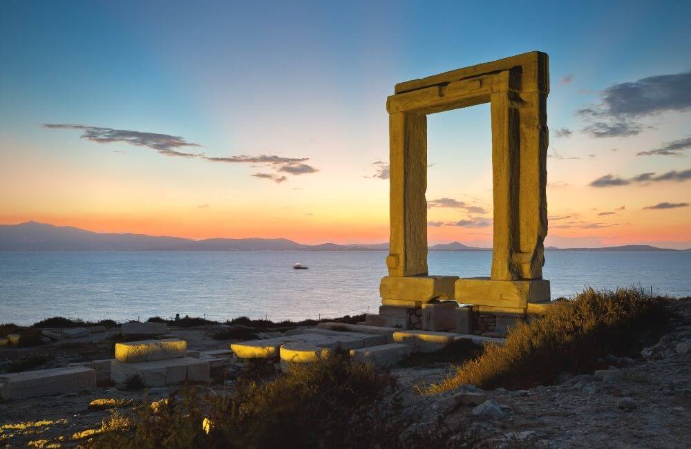 Discover Naxos