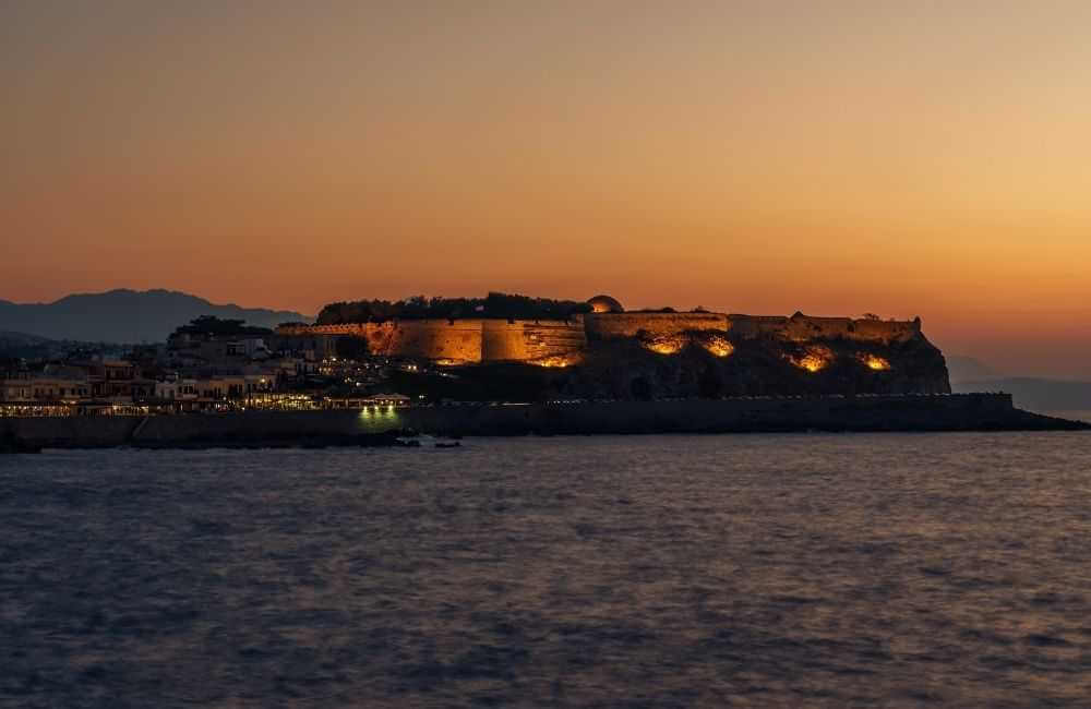 things to do in Rethymnon at night