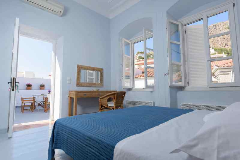 Airbnbs in Hydra
