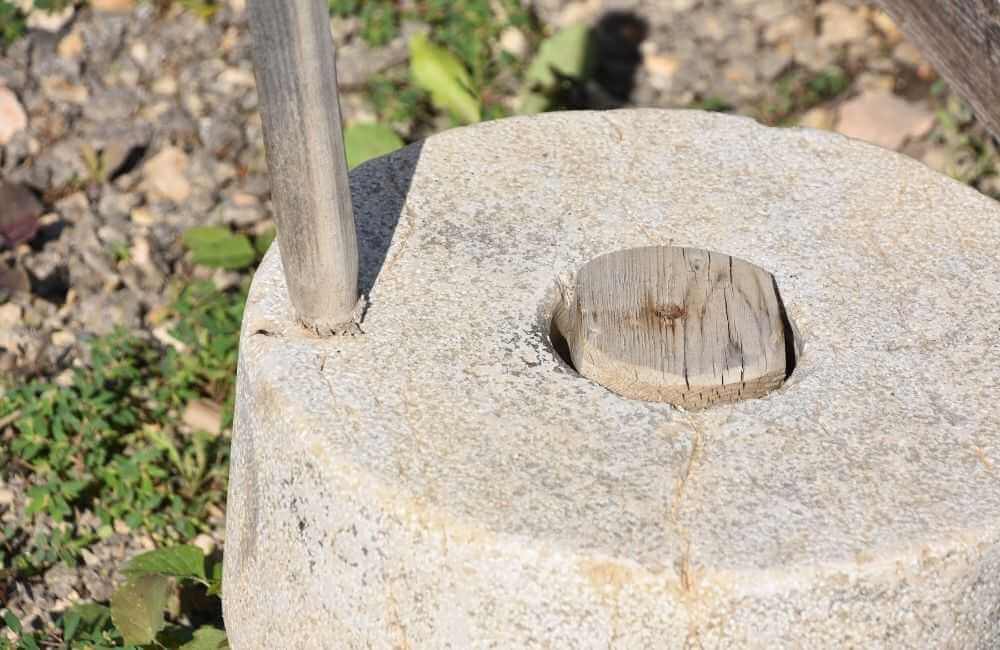 CRETE - HERAKLION - stone mill