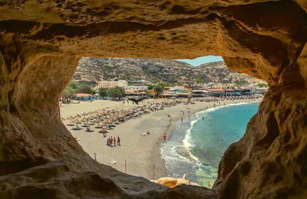 solo travel in crete