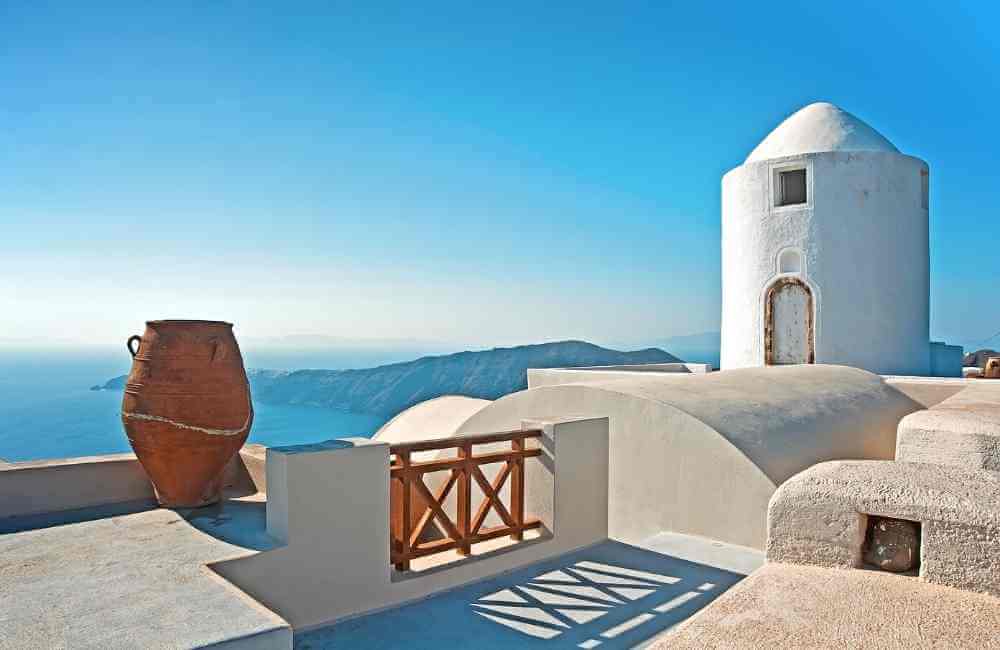 travel guide to Santorini