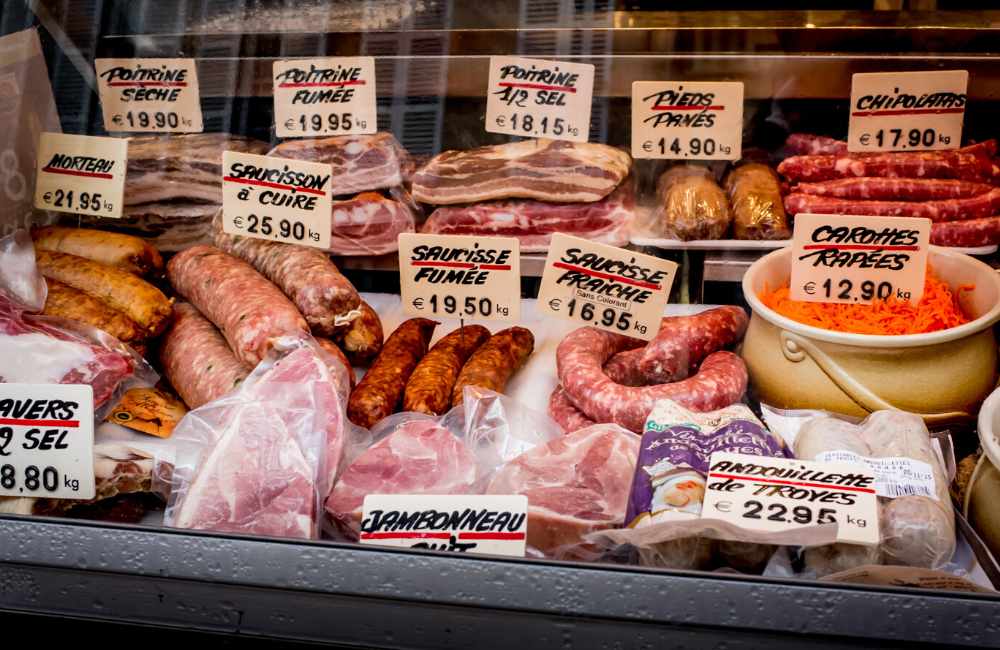 Best Street Markets in Paris for Gourmet (and Curious) Souvenir Hunting in France! 8 street markets in paris street markets in paris