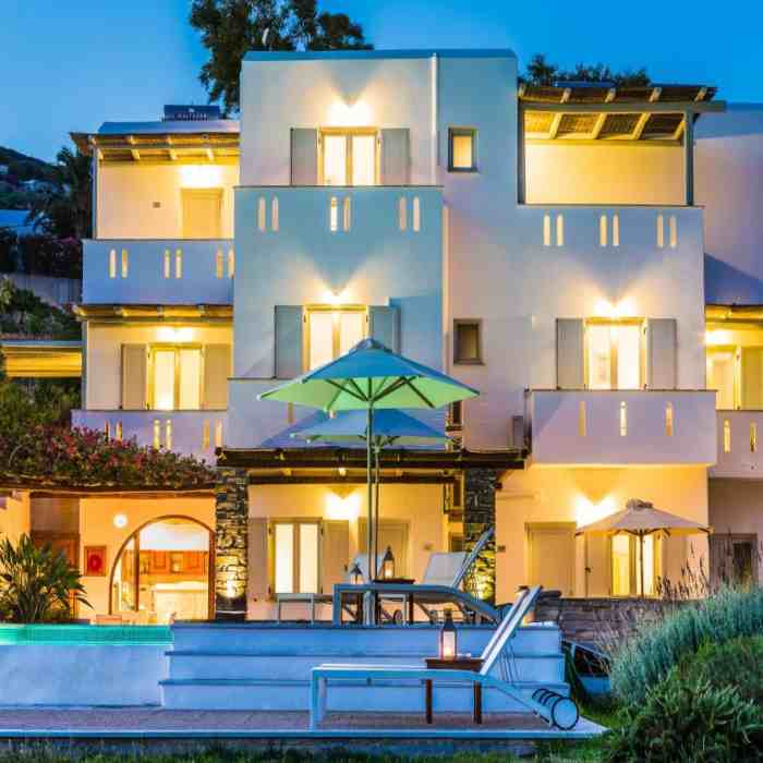 Hotels in Paros, Roses Beach