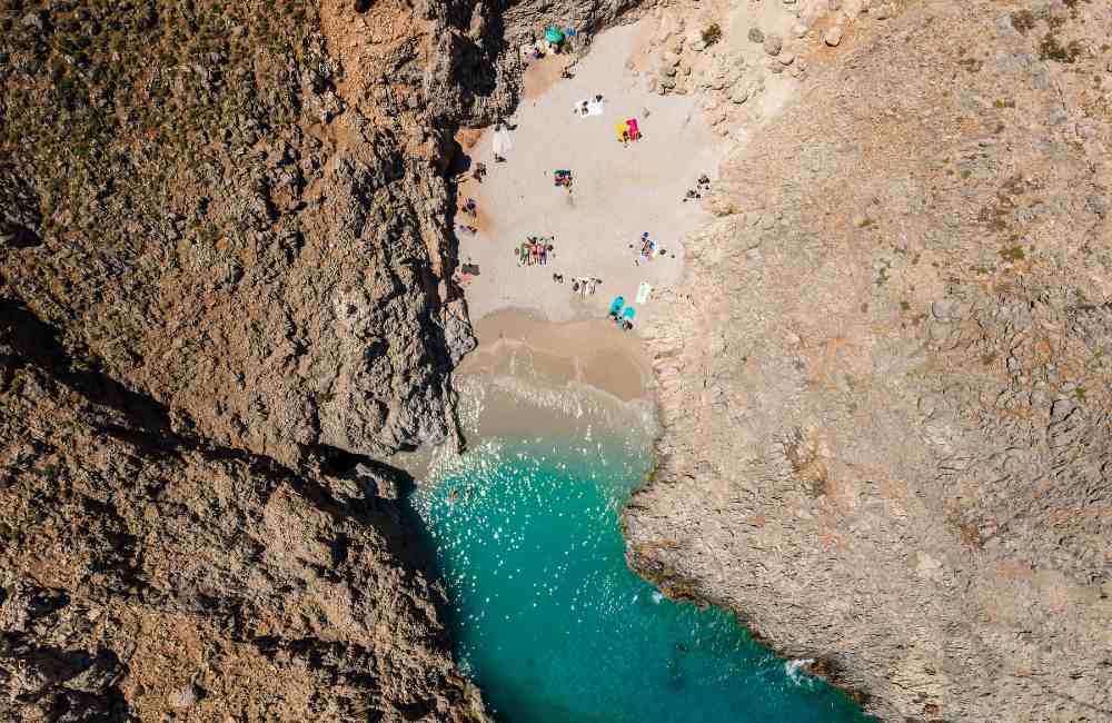 Discover the Most Beautiful Beaches on Akrotiri Peninsula, Crete 5 beaches in akrotiri crete beaches in akrotiri crete