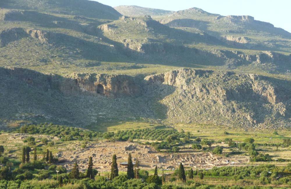 Tips to Explore the Minoan Palace of Kato Zakros, Crete 11 Minoan Palace of Kato Zakros Minoan Palace of Kato Zakros