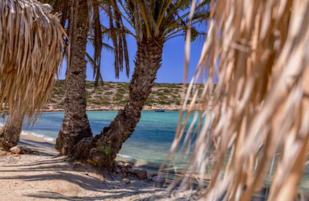Best beaches in Paros: Agia Irini Beach