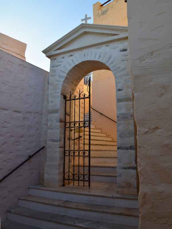 things to do in syros