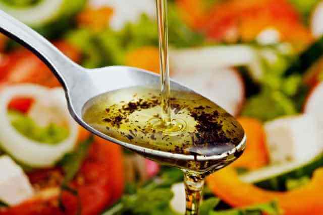 How to Make the Most Delicious Greek Salad Dressing 2 greek salad dressing greek salad dressing