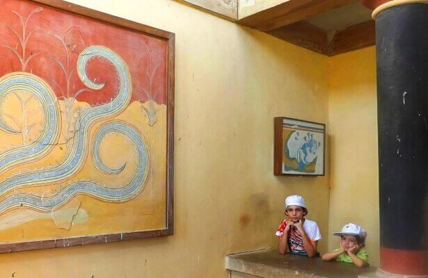 knossos with kids