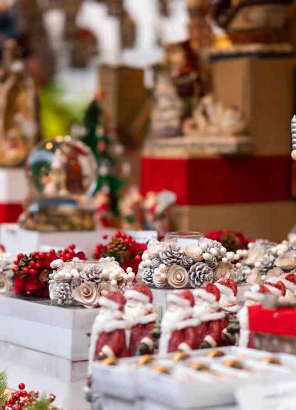 Packing List for a Christmas Market Trip in Europe + Printable Guide 6 christmas market europe packing list christmas market europe packing list