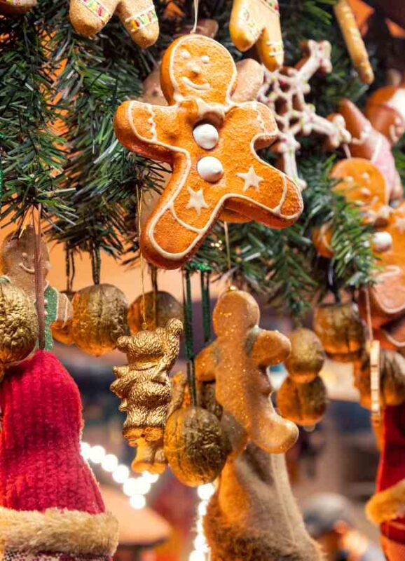 Packing List for a Christmas Market Trip in Europe + Printable Guide 10 christmas market europe packing list christmas market europe packing list