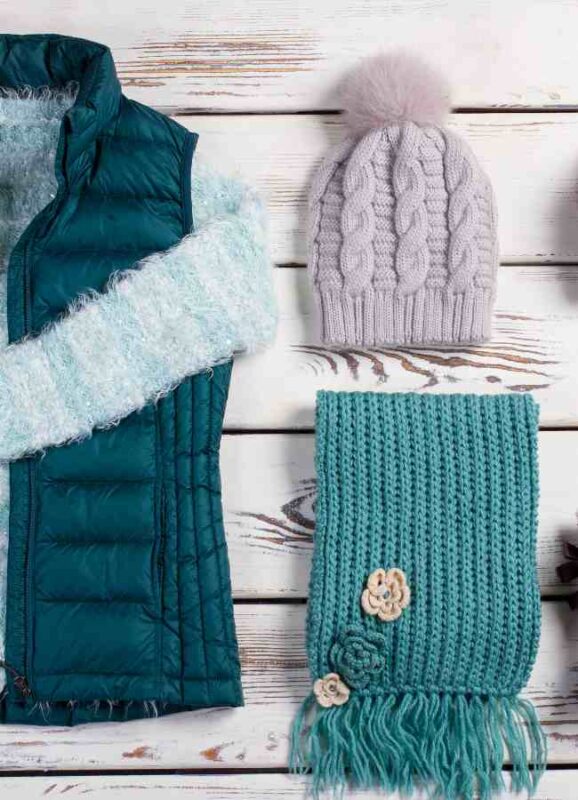 What to Pack for a Winter Getaway in Europe: Printable Guide Included! 6 winter in europe packing list winter in europe packing list
