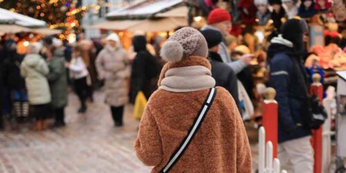 Packing List for a Christmas Market Trip in Europe + Printable Guide 13 COUPLE PACKING LIST COUPLE PACKING LIST