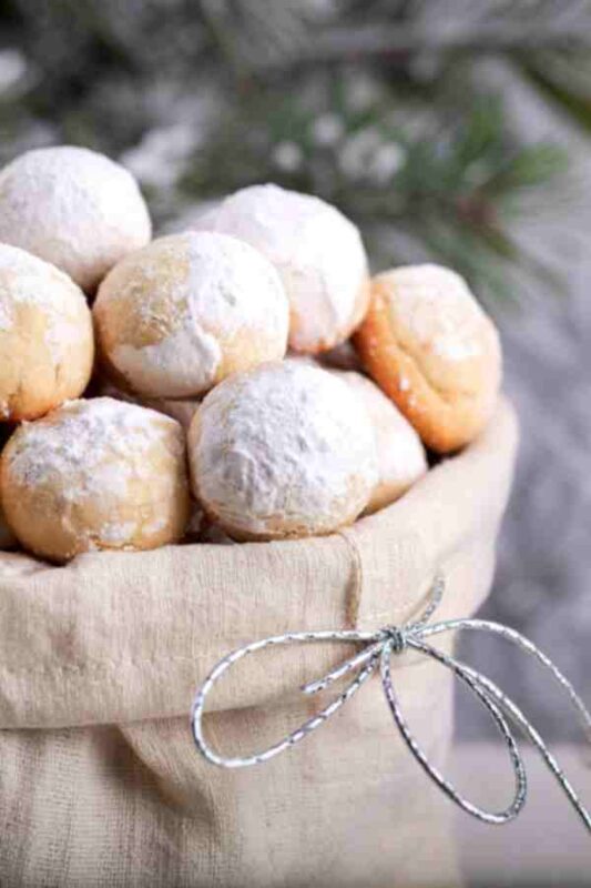 25 Easy Christmas Cookies: Recipes You'll Love to Bake! 3 christmas cookies christmas cookies
