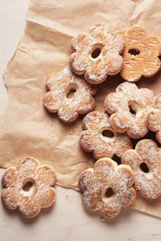 25 Easy Christmas Cookies: Recipes You'll Love to Bake! 7 christmas cookies christmas cookies