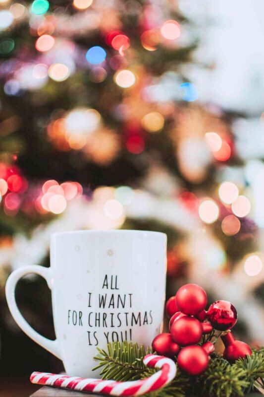 Minimalist Holiday Decor Ideas You’ll Actually Use 16 minimalist holiday decor ideas minimalist holiday decor ideas