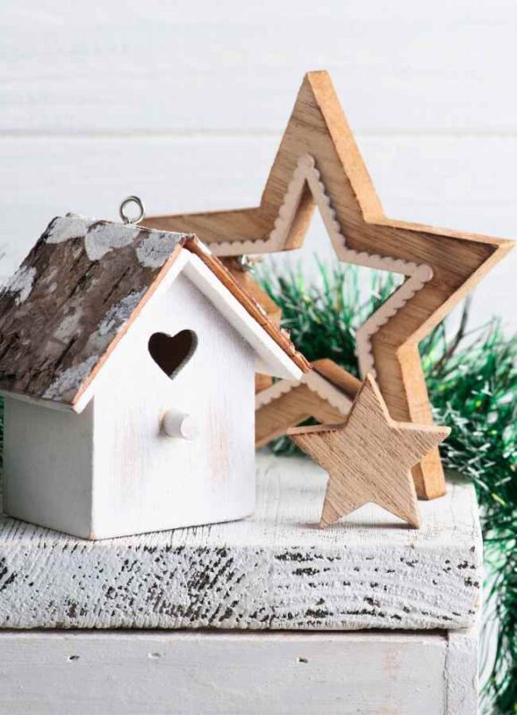 A Minimal Christmas: Beauty Without the Overwhelm 16 MINIMAL CHRISTMAS MINIMAL CHRISTMAS