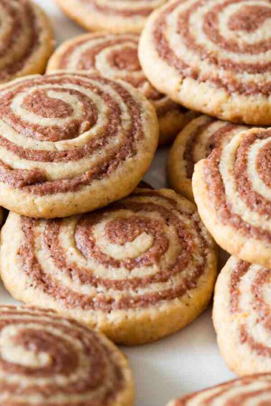 25 Easy Christmas Cookies: Recipes You'll Love to Bake! 6 christmas cookies christmas cookies