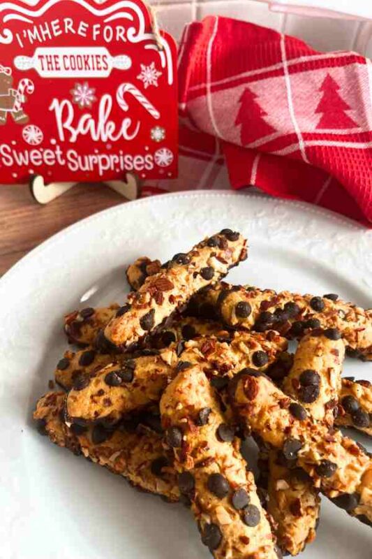 25 Easy Christmas Cookies: Recipes You'll Love to Bake! 8 christmas cookies christmas cookies