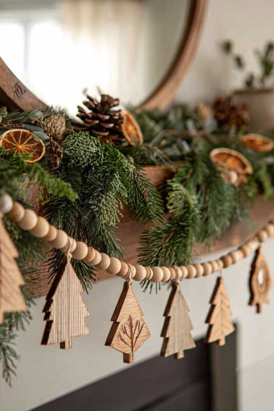 13 Natural & Rustic Christmas Decor Ideas 2 Rustic Christmas Decor Ideas Rustic Christmas Decor Ideas
