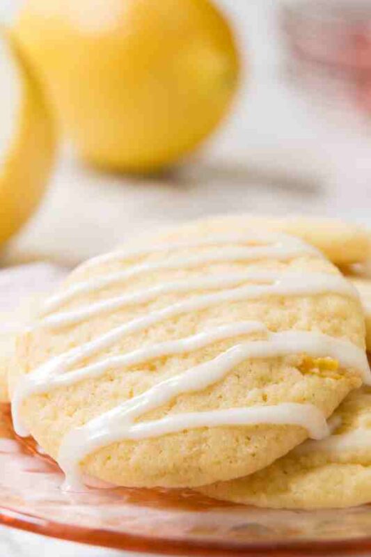 25 Easy Christmas Cookies: Recipes You'll Love to Bake! 16 christmas cookies christmas cookies