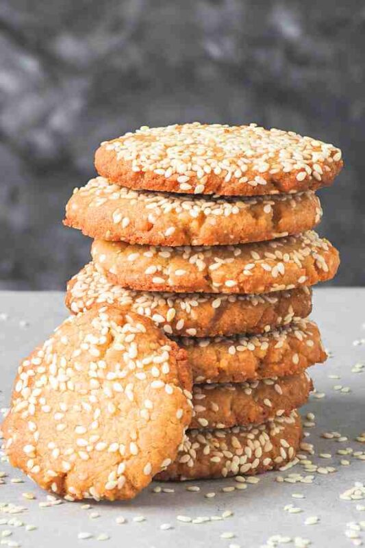 25 Easy Christmas Cookies: Recipes You'll Love to Bake! 9 christmas cookies christmas cookies