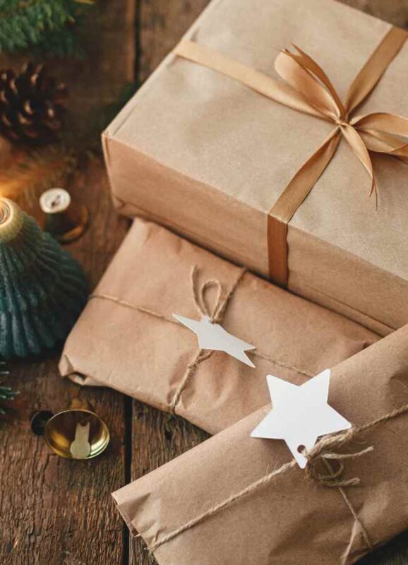 A Minimal Christmas: Beauty Without the Overwhelm 9 MINIMAL CHRISTMAS MINIMAL CHRISTMAS