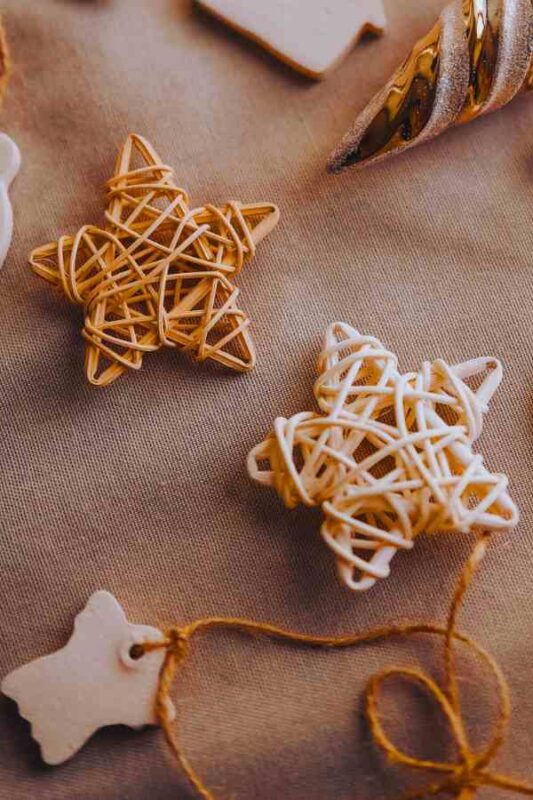 Unique Christmas Tree Toppers You’ll Want to Use Every Year 3 christmas tree toppers christmas tree toppers