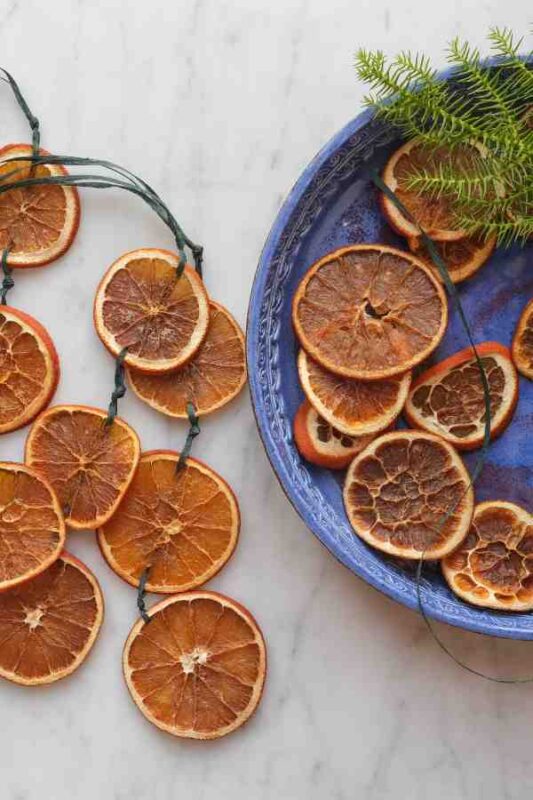 17 Last-Minute DIY Christmas Gifts Anyone Can Make (No Craft Skills Needed) 16 diy christmas gifts diy christmas gifts