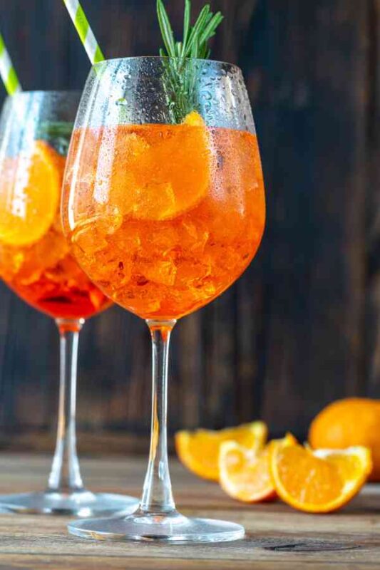 Seven Signature New Year’s Eve Cocktails You’ll Love 9 new year's eve cocktails new year's eve cocktails