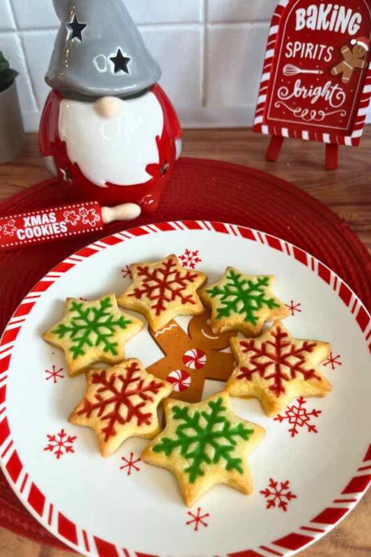 Super Easy Christmas Cookies All The Family Will Love 8 easy christmas cookies easy christmas cookies