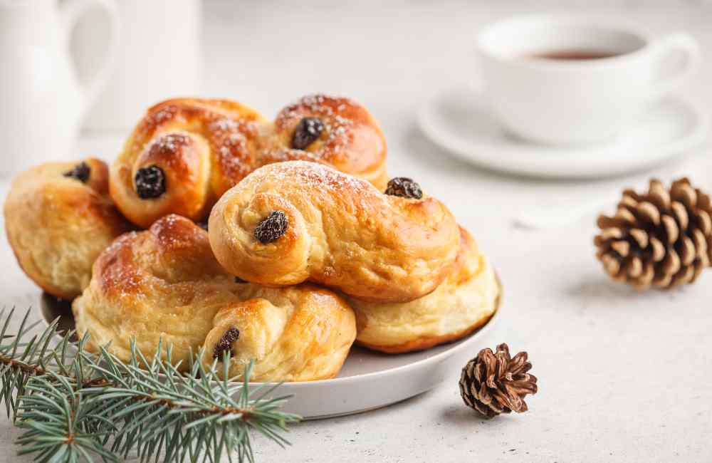 10 Small Holiday Traditions That Make a Big Impact 9 holiday traditions holiday traditions