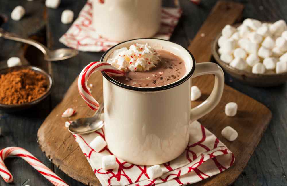 10 Small Holiday Traditions That Make a Big Impact 2 holiday traditions holiday traditions
