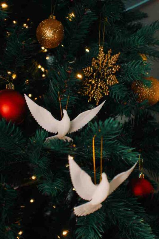 35 Magical Christmas Traditions from Around the World (That You Can Start This Year) 9 christmas traditions christmas traditions