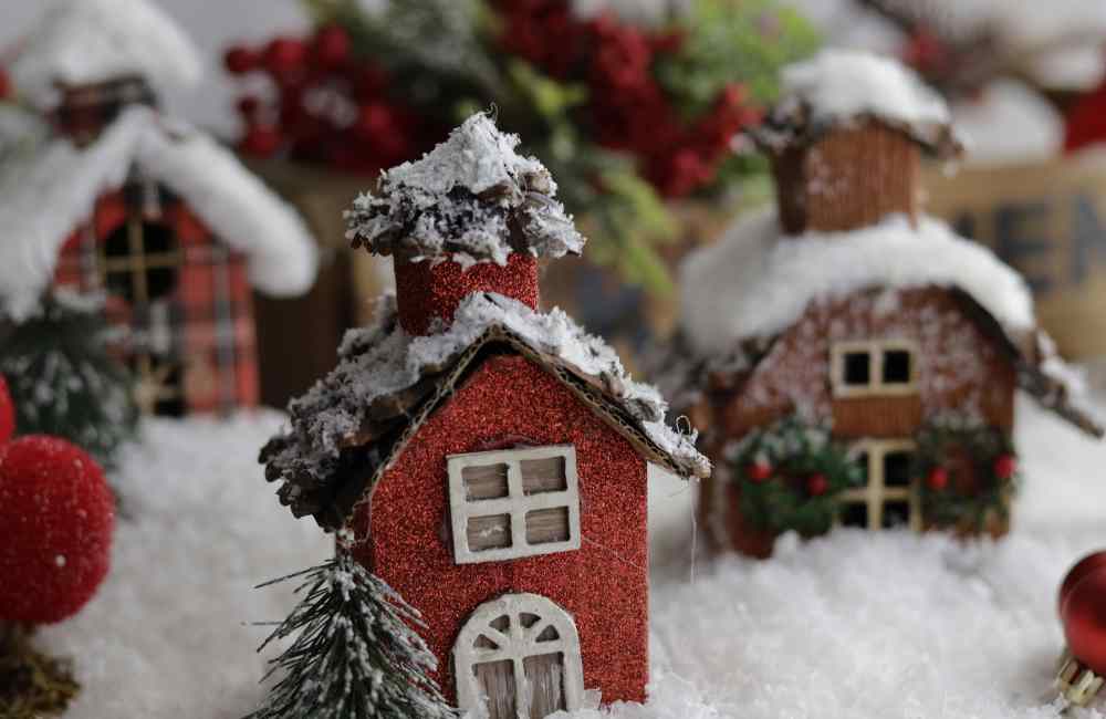 10 Small Holiday Traditions That Make a Big Impact 4 holiday traditions holiday traditions