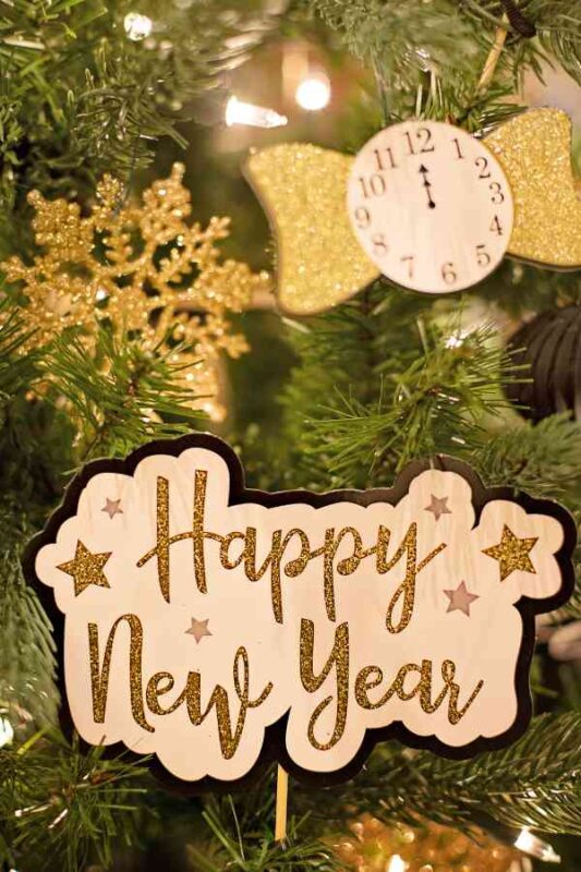 Hosting New Year’s Eve Party: Simple Ideas for a Beautiful Celebration 3 hosting new year's eve party hosting new year's eve party