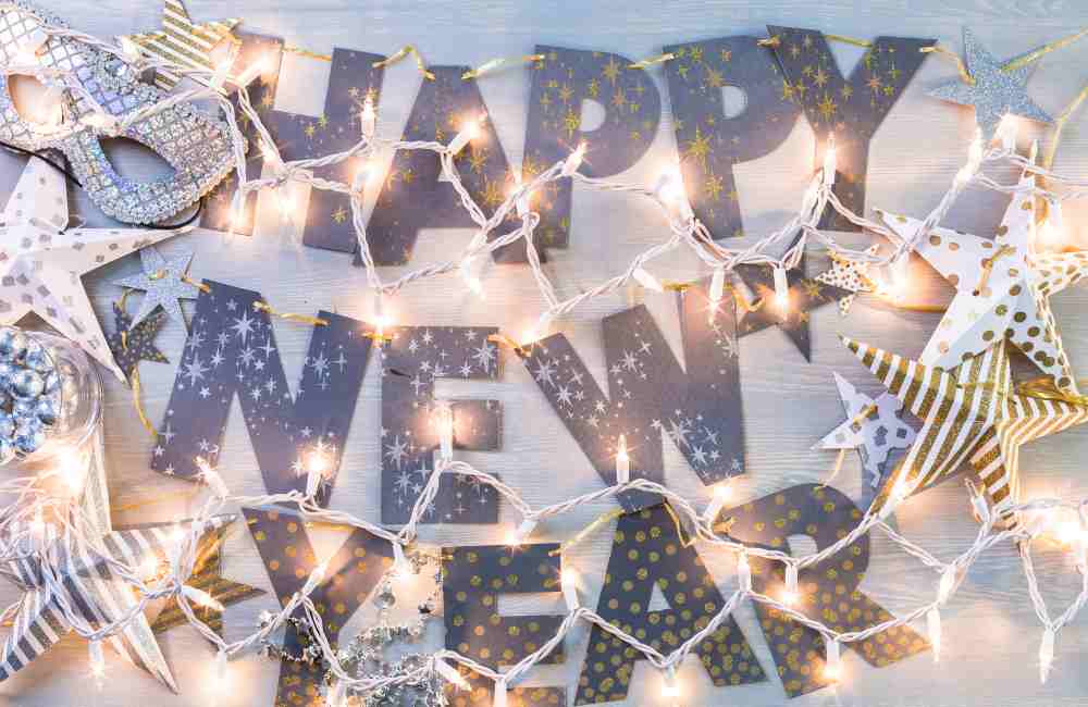 Seven Signature New Year’s Eve Cocktails You’ll Love 11 new year's eve cocktails new year's eve cocktails
