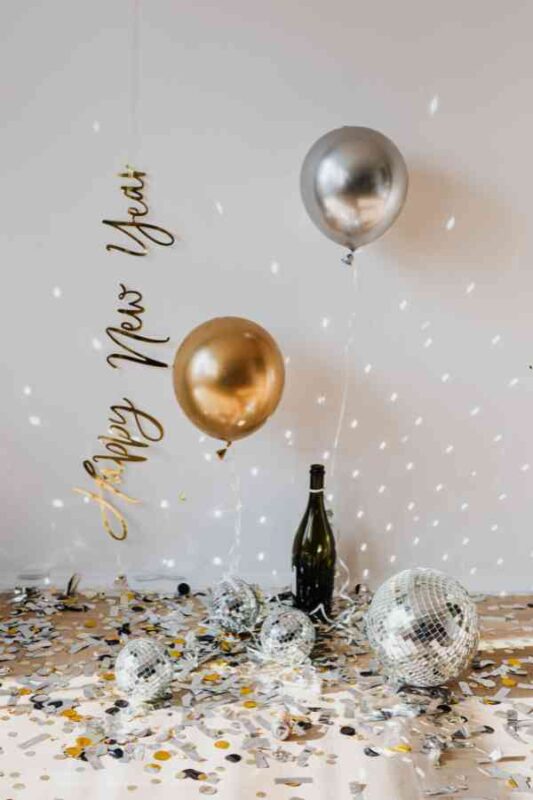 A Cozy Yet Magical New Year’s Eve at Home: Ideas for a Meaningful Celebration 16 new year's eve at home new year's eve at home